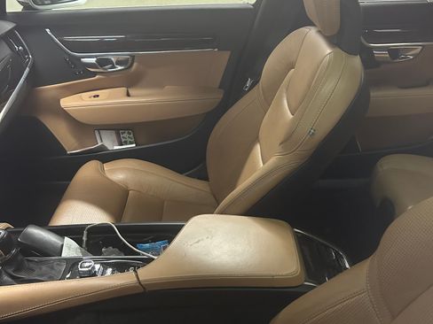 Used 2018 Volvo V90 T5 Inscription image 15