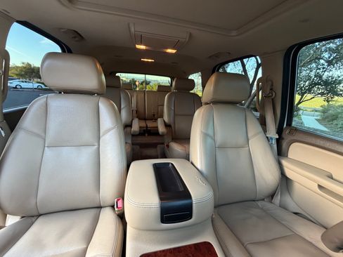 Used 2009 Chevrolet Tahoe LTZ image 25