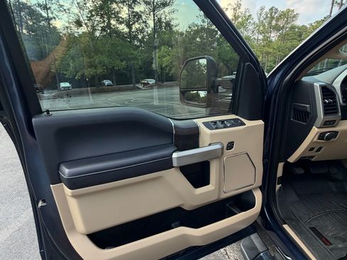 Used 2020 Ford F250 Lariat w/ Lariat Ultimate Package AWD/4WD image 15