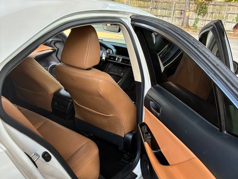 Used 2019 Lexus IS 300 image 13