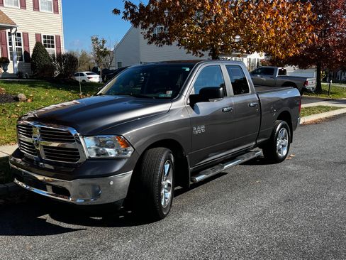 Used 2017 RAM 1500 Big Horn image 1