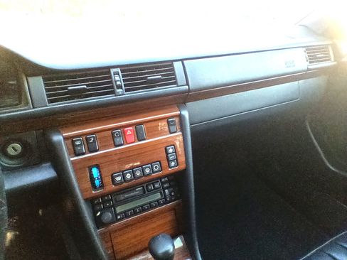 Used 1995 Mercedes-Benz E 300 Sedan image 8