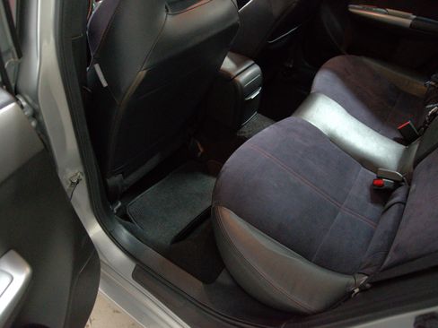 Used 2010 Subaru Impreza WRX STI image 31