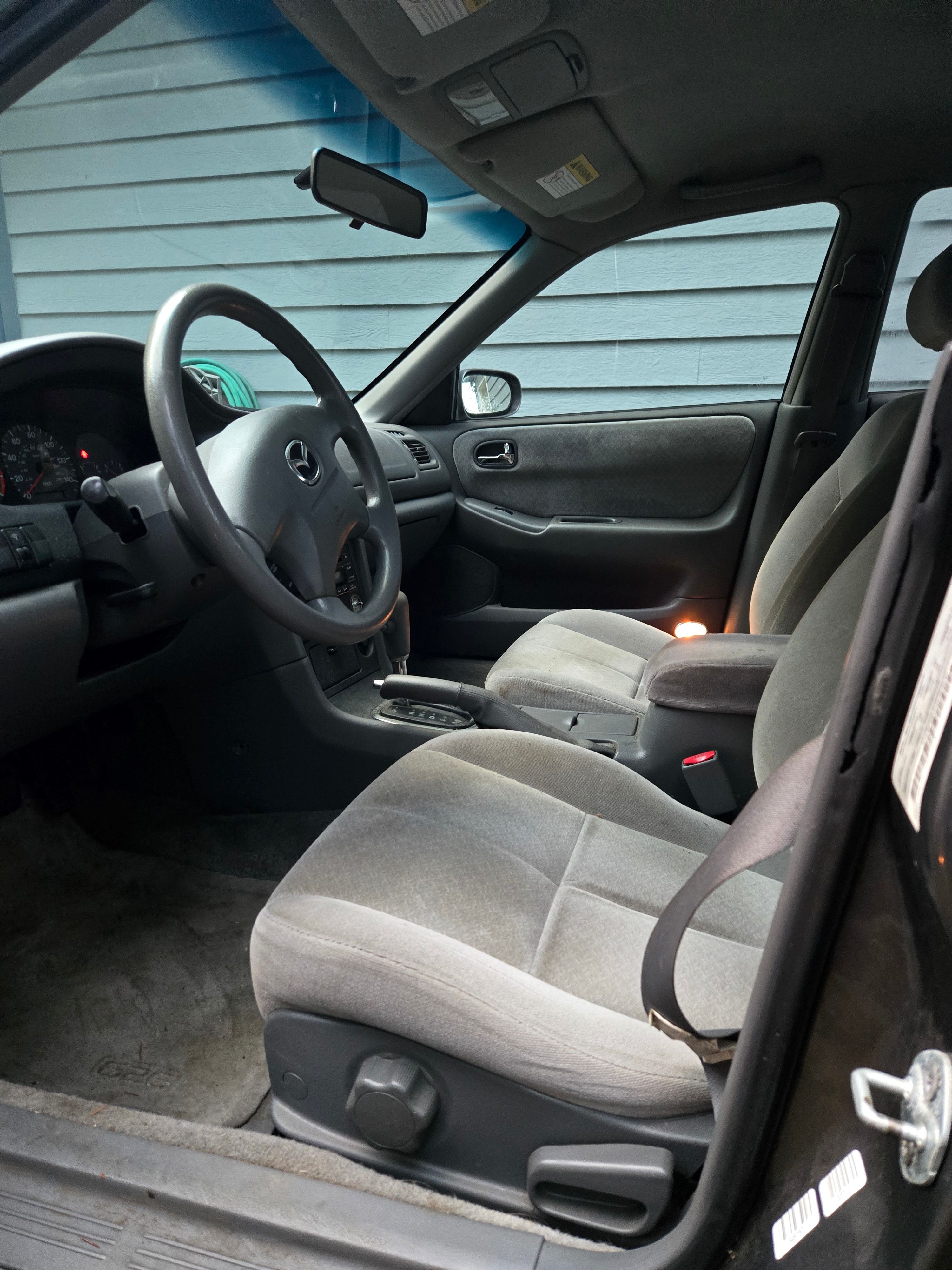 Used 2002 MAZDA 626 FWD image 4