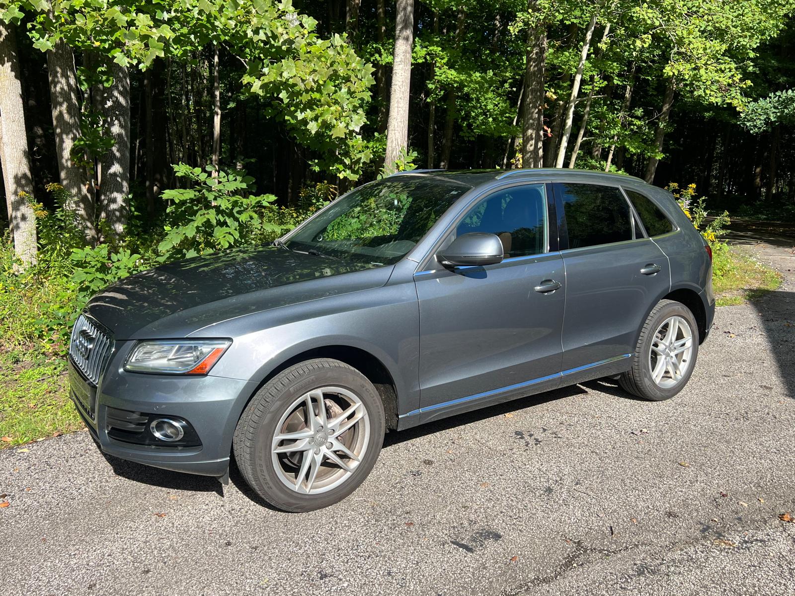 Used 2015 Audi Q5 2.0T Premium Plus w/ Technology Package AWD/4WD image 1