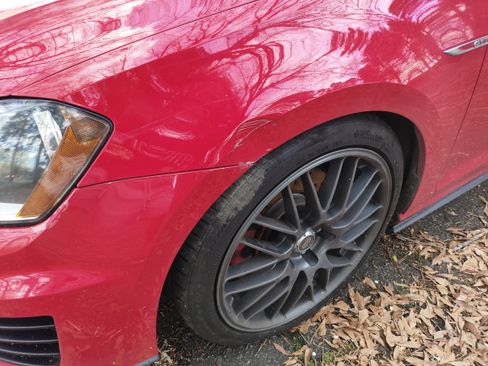 Used 2015 Volkswagen GTI SE image 5