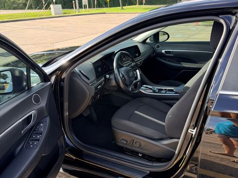 Used 2021 Hyundai Sonata SEL w/ Convenience Package FWD image 9