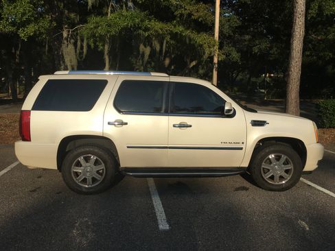 Used 2007 Cadillac Escalade 2WD image 6