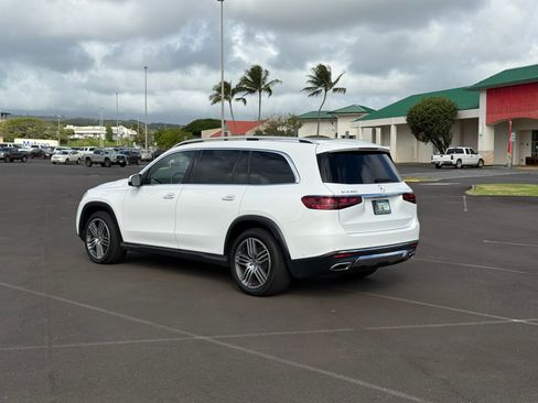 Used 2024 Mercedes-Benz GLS 450 4MATIC image 5