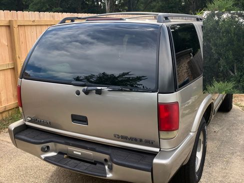 Used 2001 Chevrolet Blazer LS w/ Preferred Equipment Group image 6