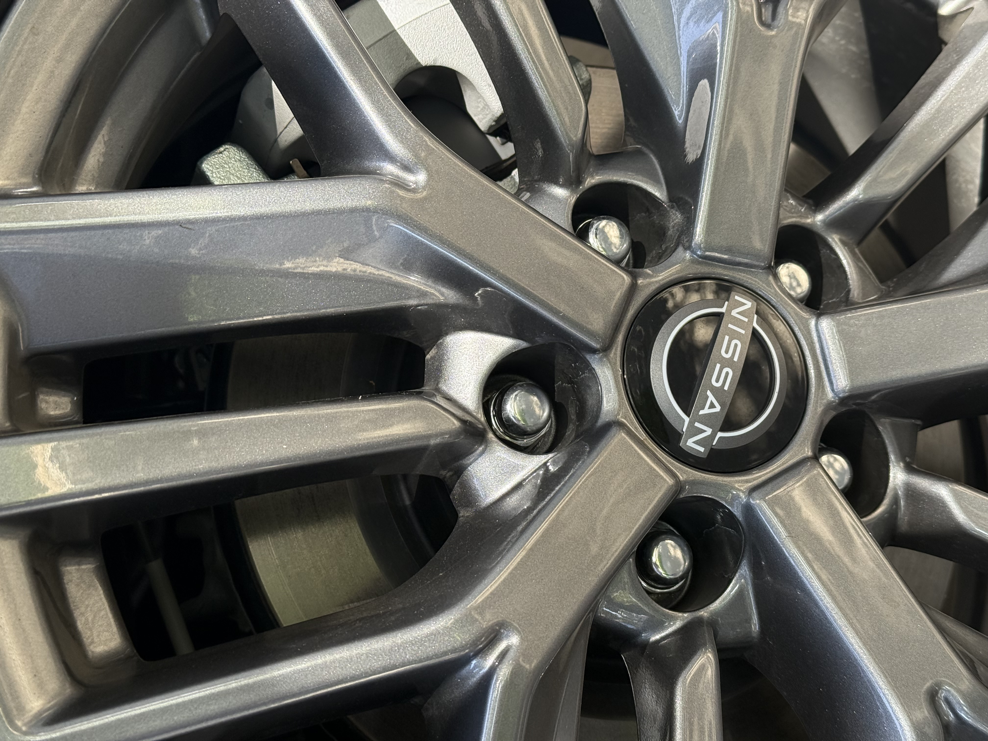 Used 2024 Nissan Rogue S FWD image 6