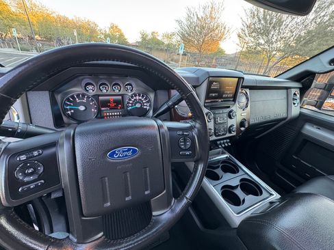 Used 2016 Ford F250 Lariat w/ Lariat Ultimate Package image 9