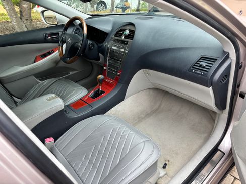 Used 2007 Lexus ES 350 w/ Premium Pkg FWD image 12