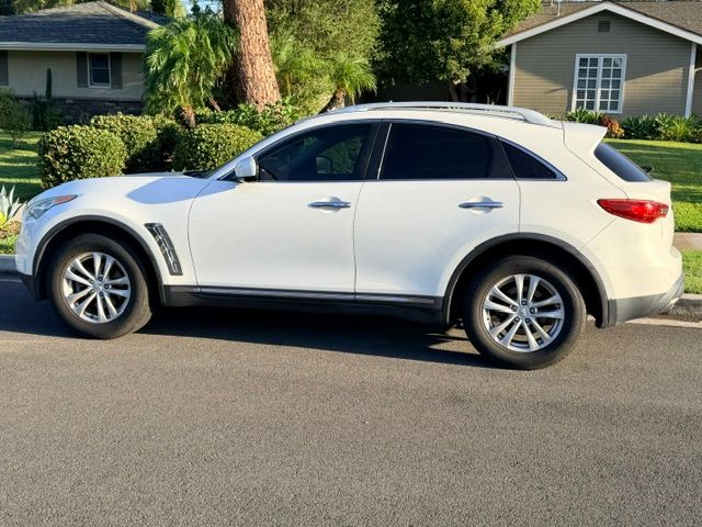Used 2012 INFINITI FX35 2WD w/ Premium Pkg image 4