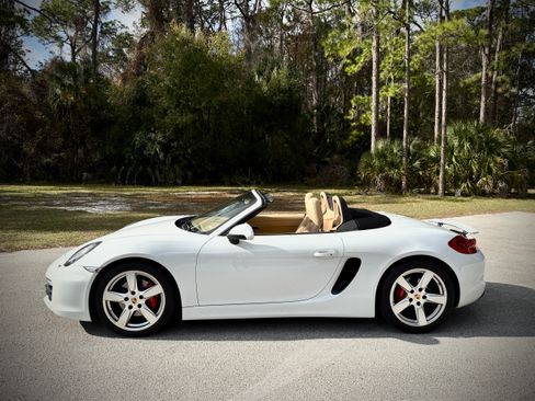 Used 2015 Porsche Boxster S image 1