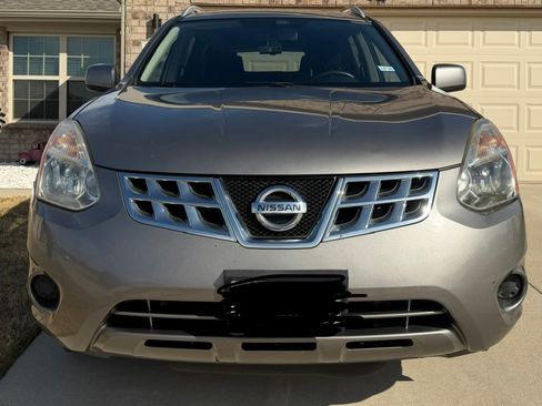 Used 2012 Nissan Rogue SV image 4