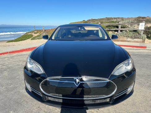 Used 2014 Tesla Model S image 4