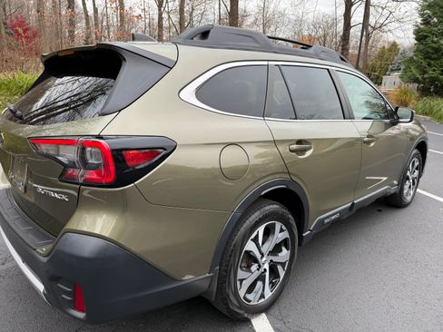 Used 2021 Subaru Outback Limited image 5