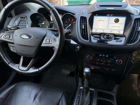 Used 2017 Ford Escape Titanium FWD image 9