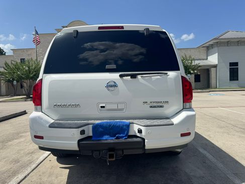 Used 2011 Nissan Armada Platinum image 4