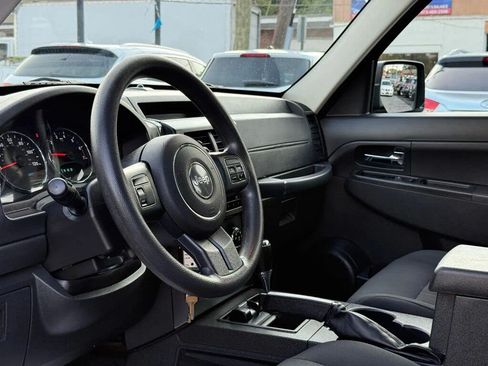 Used 2012 Jeep Liberty Sport w/ Popular Equipment Group image 4