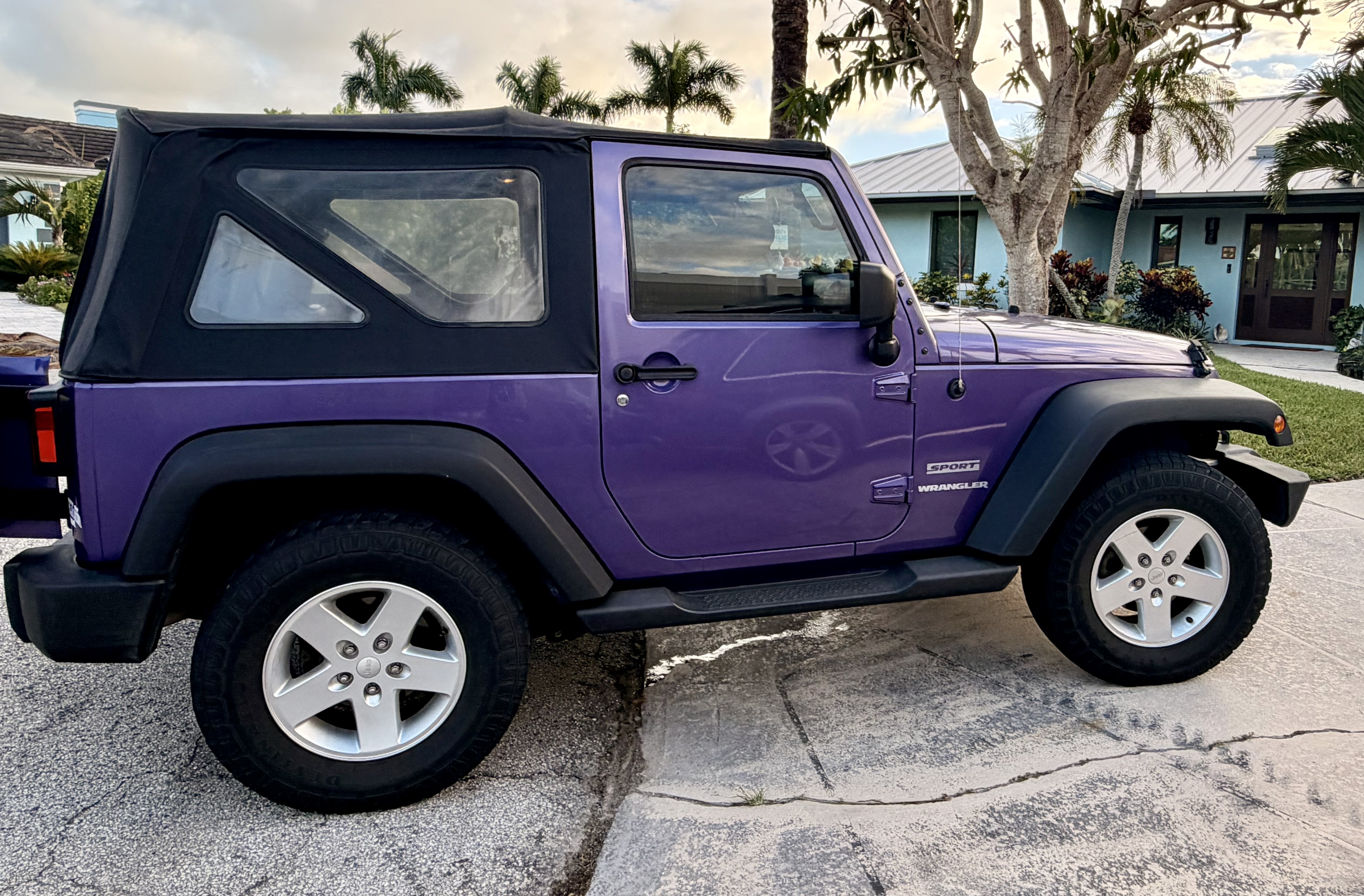 Used 2017 Jeep Wrangler Sport w/ Quick Order Package 23S AWD/4WD image 4