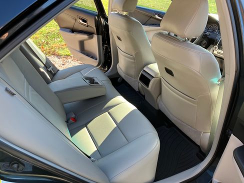 Used 2014 Toyota Camry LE image 23