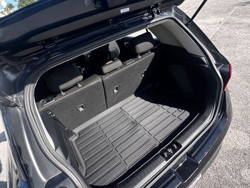 Used 2021 Hyundai Venue SE image 8