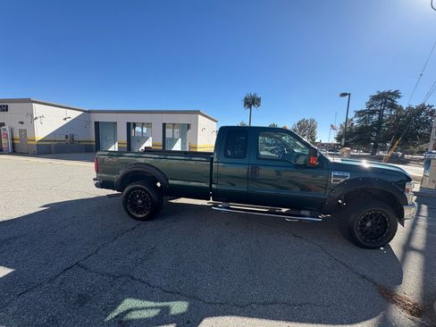 Used 2009 Ford F250 FX4 image 1