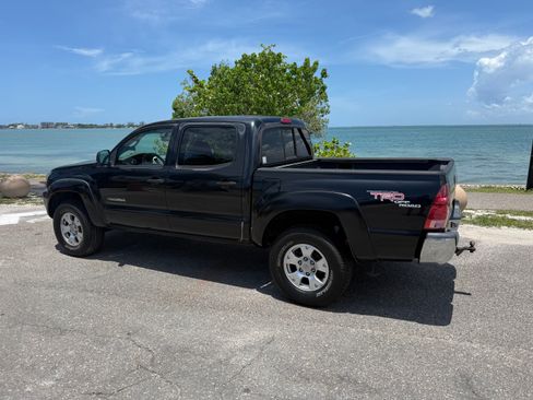 Used 2006 Toyota Tacoma PreRunner RWD image 12