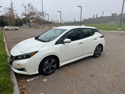 Used 2021 Nissan Leaf SV image 5