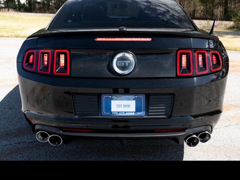 Used 2013 Ford Mustang GT Premium image 2