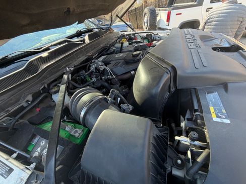 Used 2020 RAM 3500 Laramie image 13