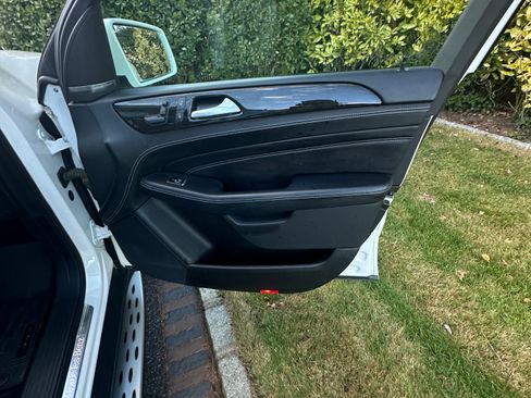 Used 2014 Mercedes-Benz ML 550 4MATIC image 24