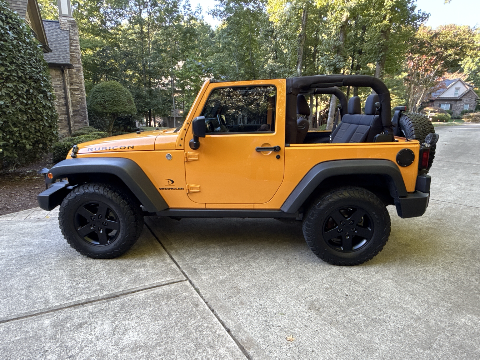 Used 2012 Jeep Wrangler Rubicon w/ Dual Top Group AWD/4WD image 15