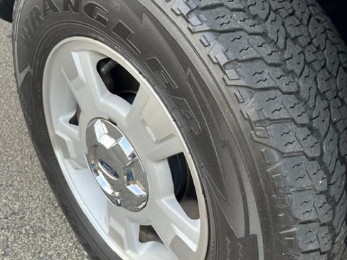 Used 2014 Ford F150 XLT image 18