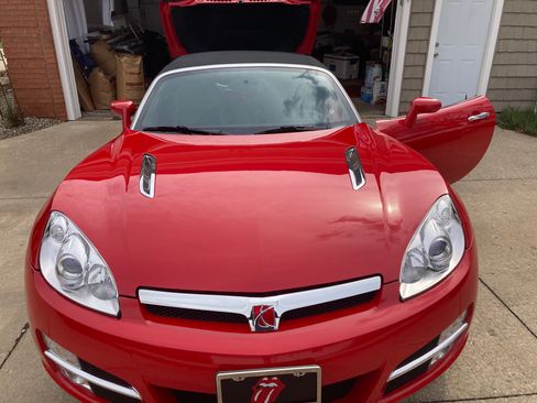 Used 2008 Saturn Sky w/ Premium Trim Package RWD image 1