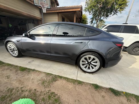 Used 2021 Tesla Model 3 Standard Range Plus image 2