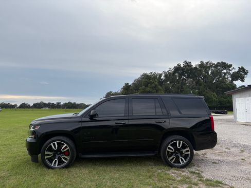 Used 2020 Chevrolet Tahoe Premier w/ RST 6.2L Performance Edition AWD/4WD image 5