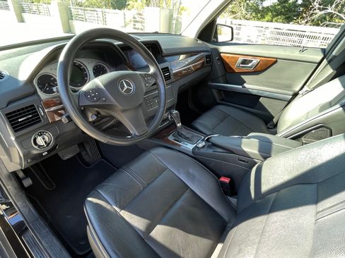 Used 2010 Mercedes-Benz GLK 350 4MATIC image 9