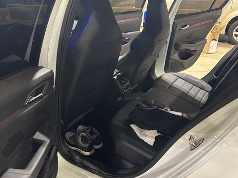 Used 2023 Volkswagen Golf R image 14