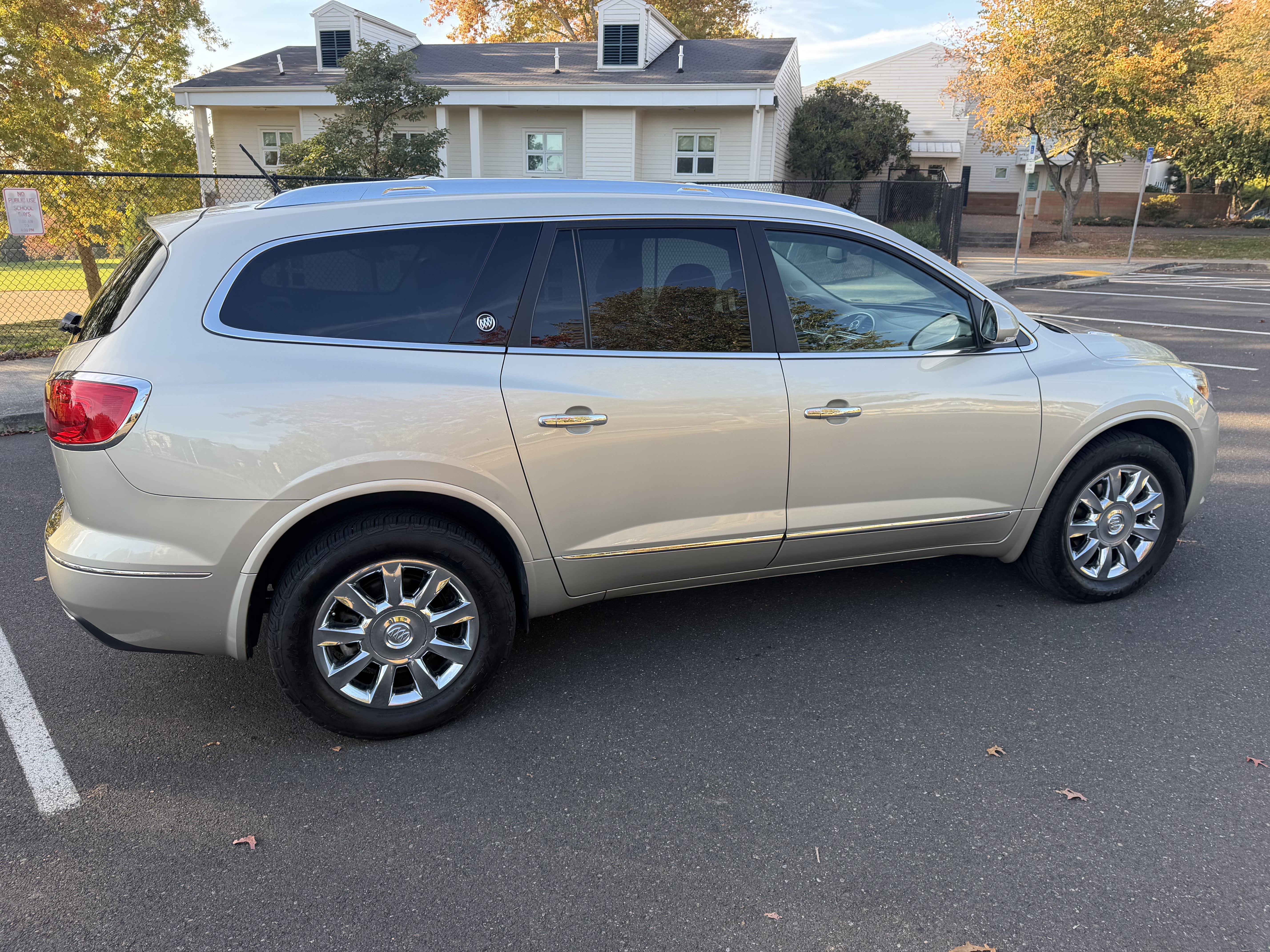Used 2014 Buick Enclave Premium w/ Trailering Provision Package FWD image 13
