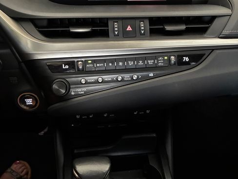 Used 2020 Lexus ES 350 w/ Premium Package FWD image 10