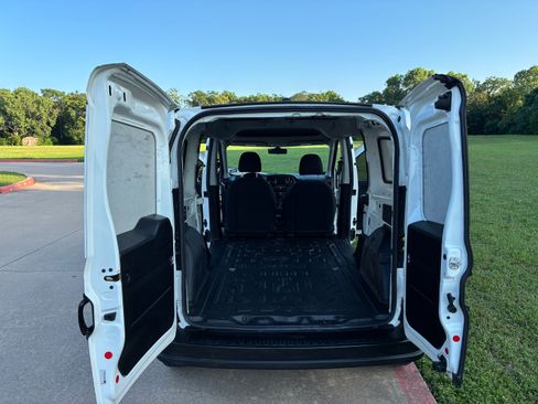 Used 2018 RAM ProMaster City Tradesman FWD image 21