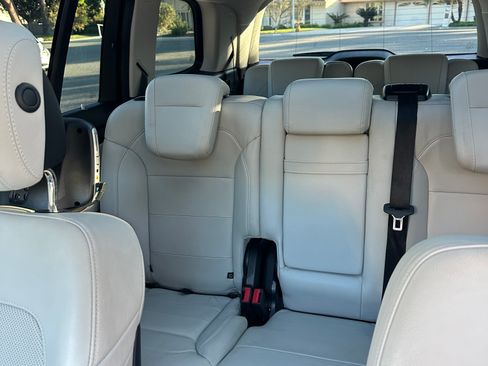 Used 2018 Mercedes-Benz GLS 550 4MATIC image 23