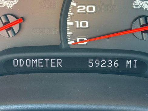Used 2003 Chevrolet Corvette Coupe RWD image 9