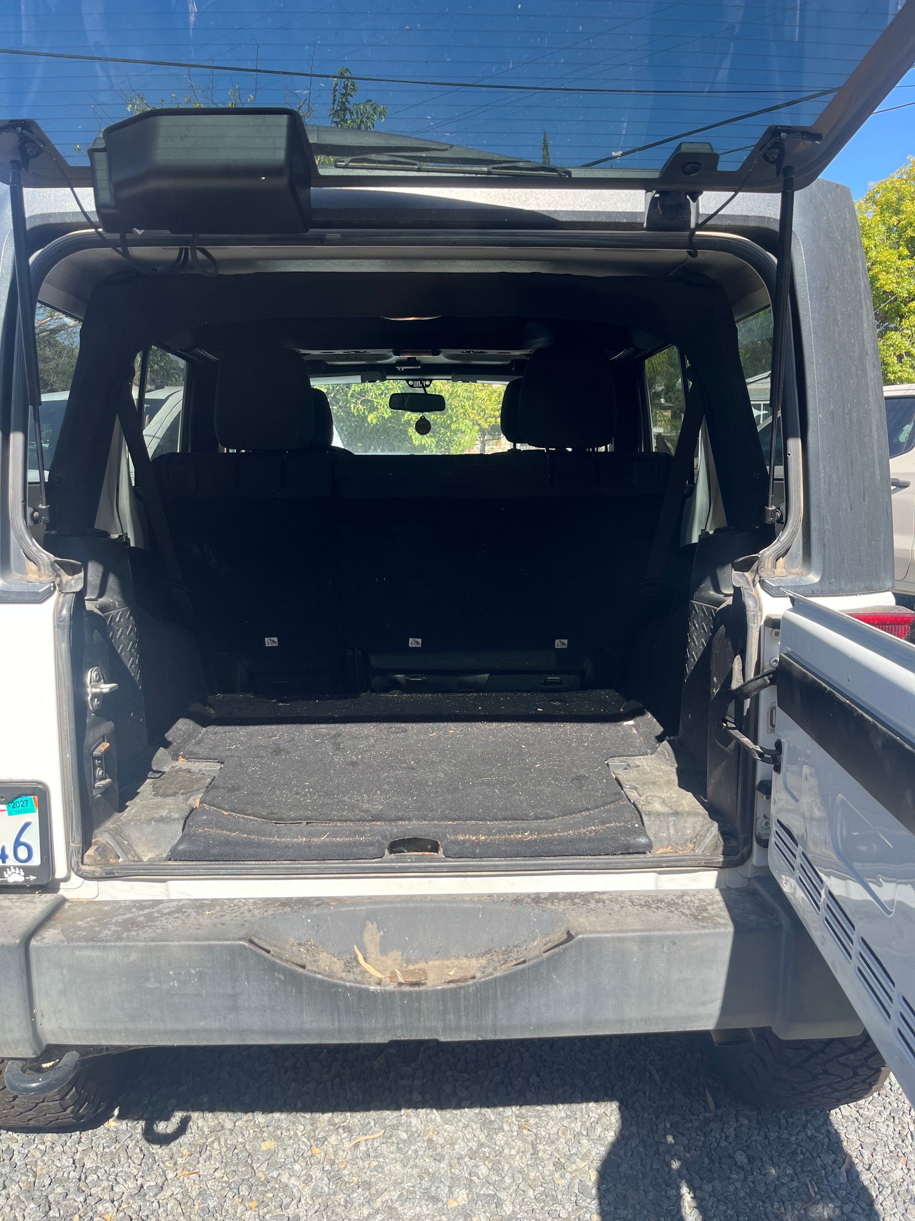 Used 2018 Jeep Wrangler Unlimited Sport S AWD/4WD image 4