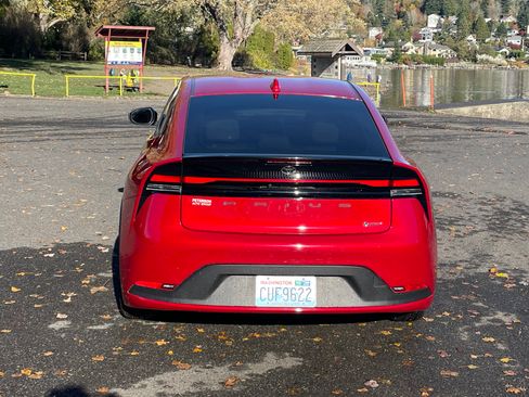 Used 2023 Toyota Prius LE image 7