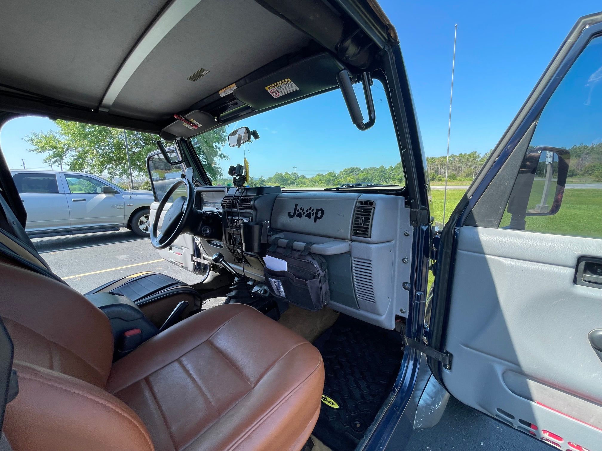 Used 2002 Jeep Wrangler X AWD/4WD image 8