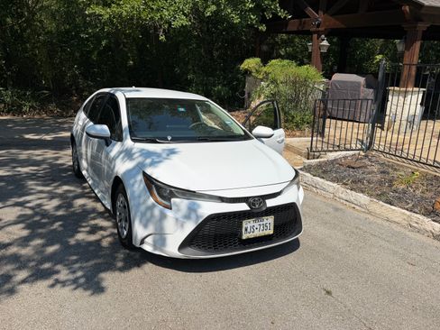 Used 2020 Toyota Corolla L FWD image 10